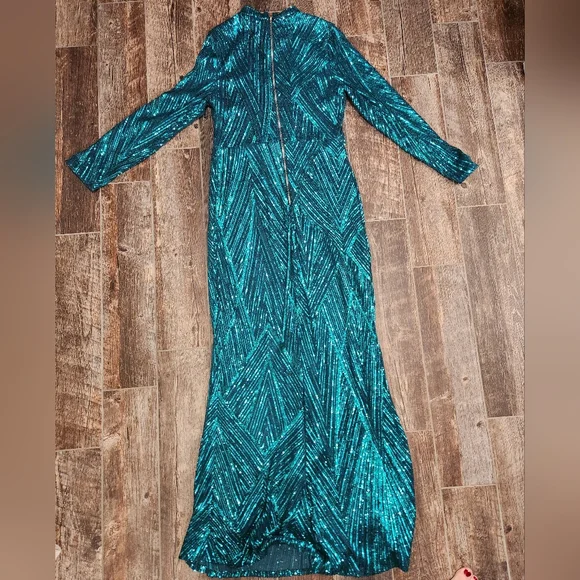 Stunning Emerald Green Sequin 2XL Dress - Picture 2 of 3